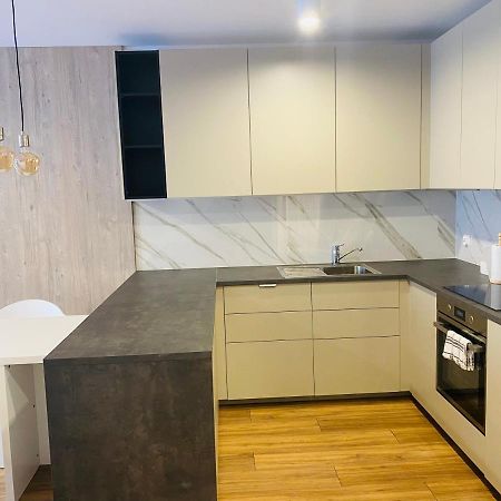 Apartament Mgla Zielona Gora  Bagian luar foto